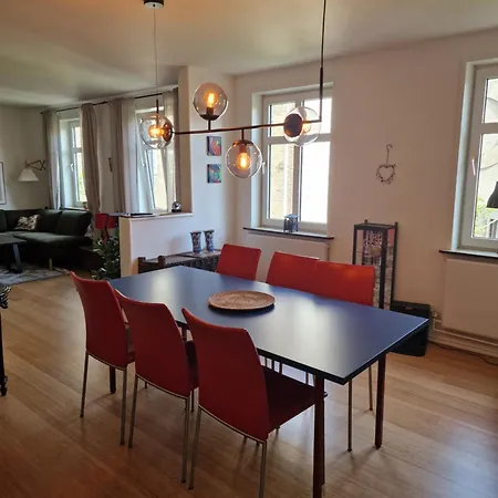Apartment Paen Med Gratis Parkering *